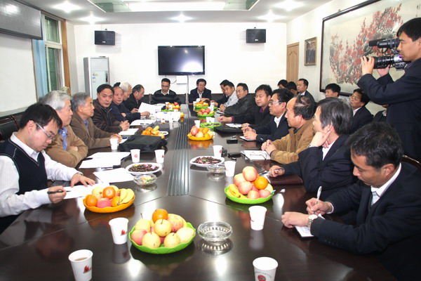 國家煤礦安全生產(chǎn)專家組到礦通報(bào)會(huì)