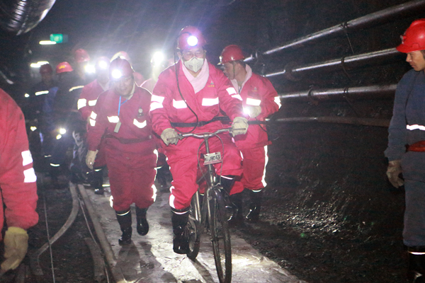 感受井下自行車(chē)代步的便捷