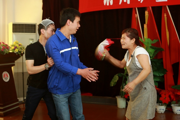 東坡礦小品《安全第一，一馬當(dāng)先》