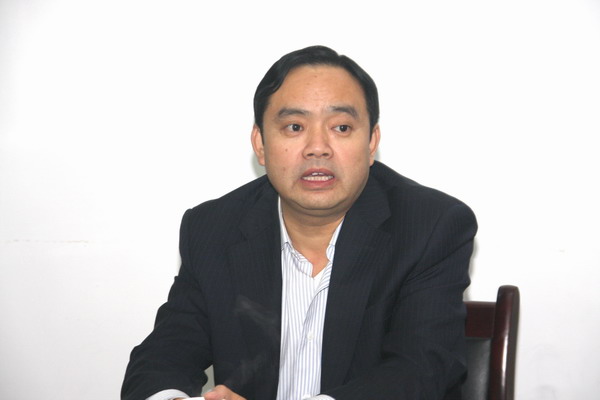 黨委書記李國(guó)璧講話